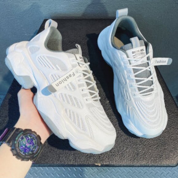 A good pair of sports and leisure - Picture 3 of 5